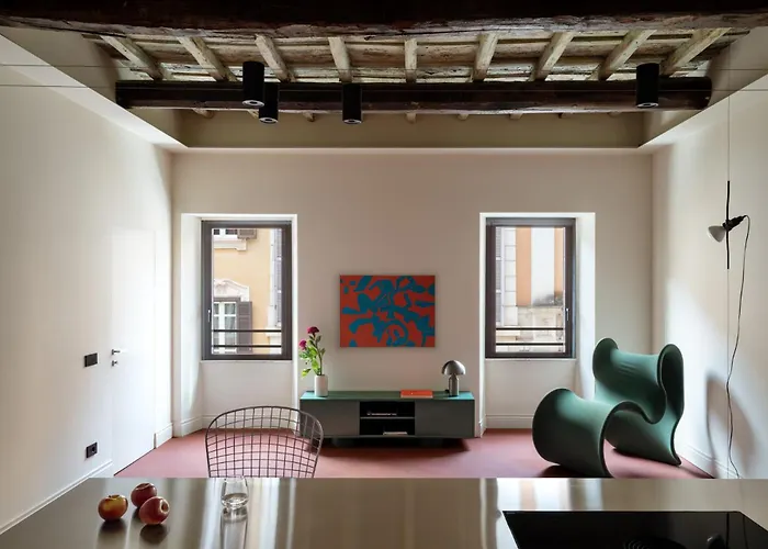 Maison Frattina Roma